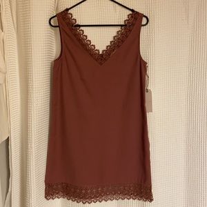 Leith Burgundy Rose Short Sleeve Dress | XS